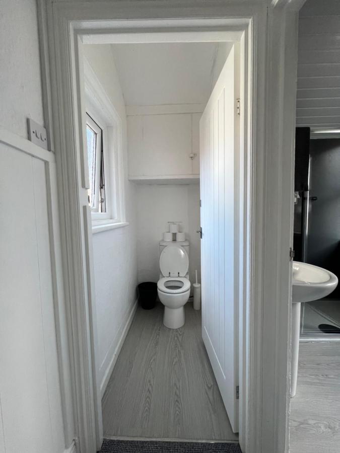 Safari Apartment, Free Parking, 10Min Walk To Blackpool Tower, Sleeps 12 Luaran gambar